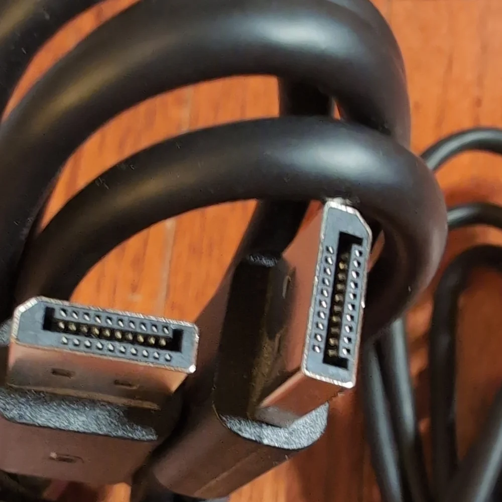 Two DisplayPort Cables Black